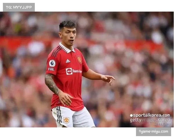 官方：曼联中卫利桑德罗·马丁内斯赛季报销，球队防线告急